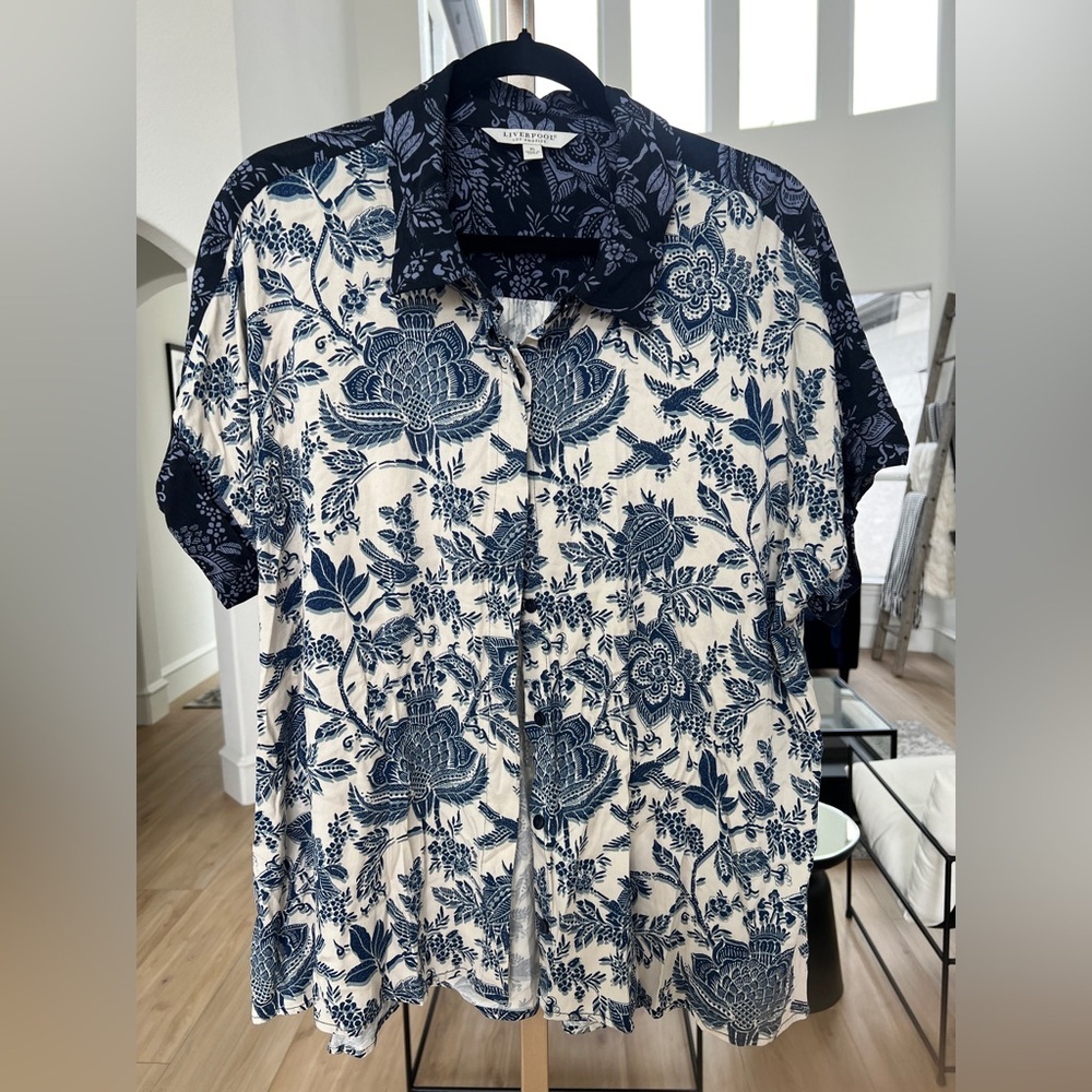 Camp Shirt with Collar and Hi-Low Hem - Galaxy Flower Print